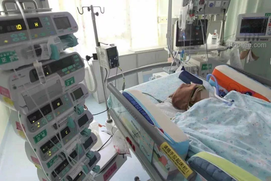 三亚女游客肠胃不适应对指南：家属首诊注意事项